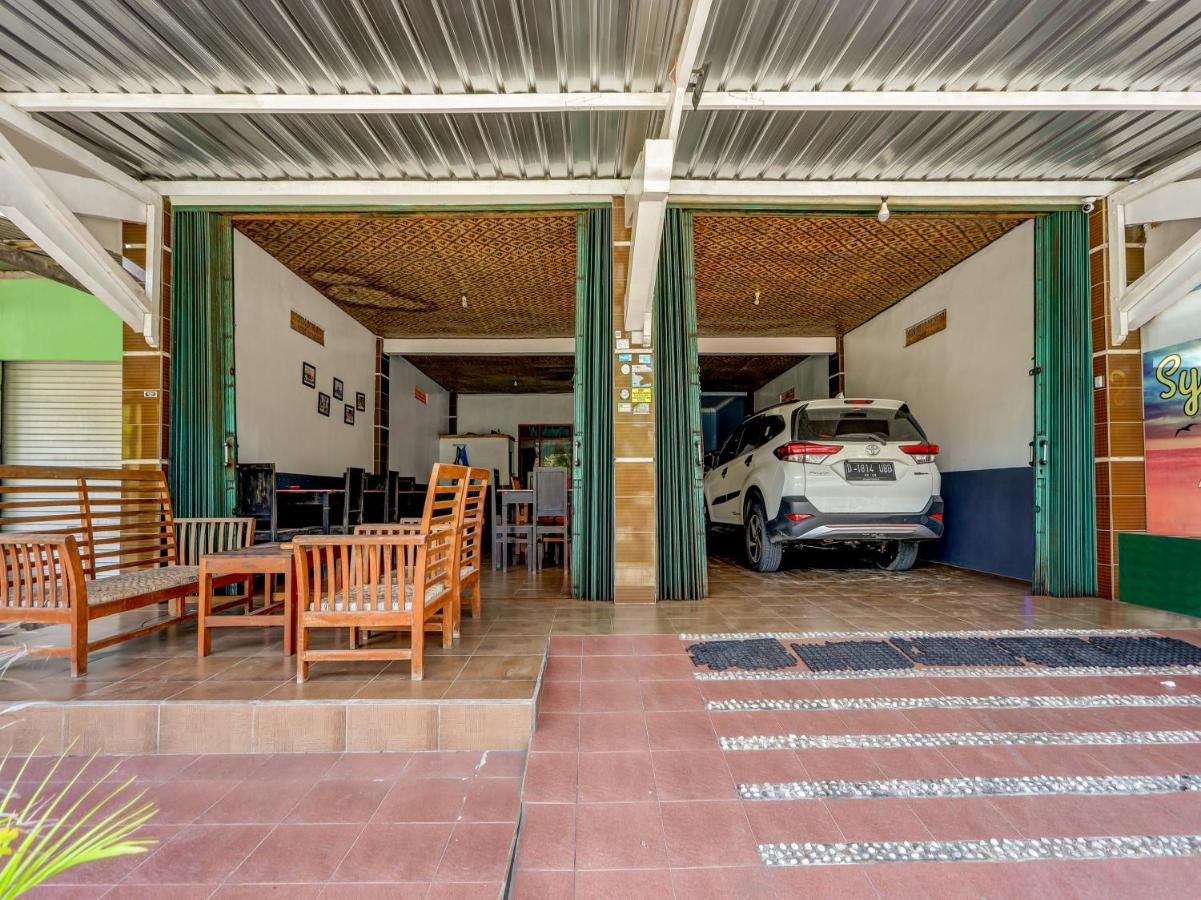 Oyo 90051 Guest House Parangtritis Luaran gambar