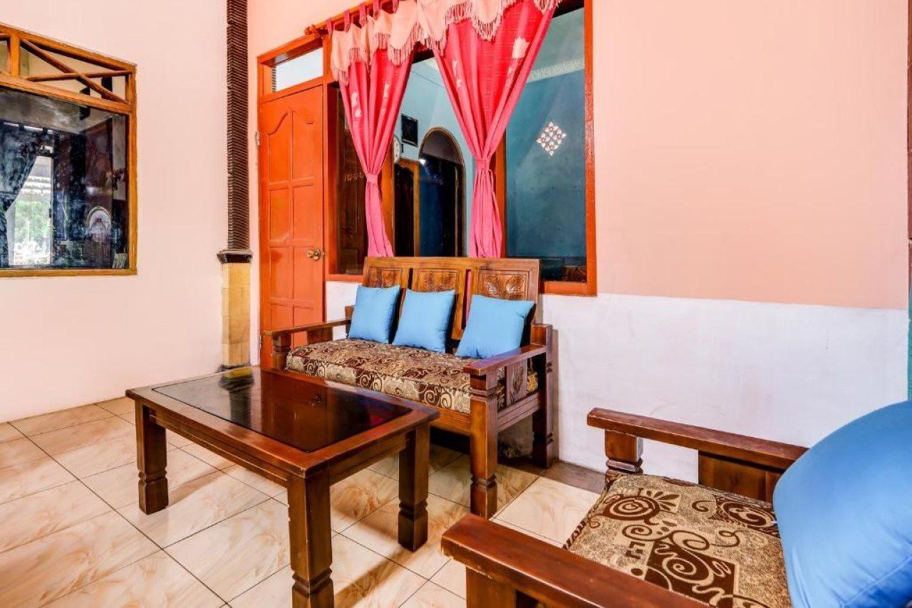 Oyo 90051 Guest House Parangtritis Luaran gambar